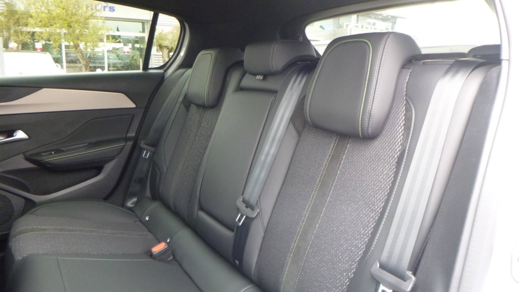 PEUGEOT 308 GT BLUEHDI 130 S&S EAT8 GT - ref: 5-1367383 - Photo 17