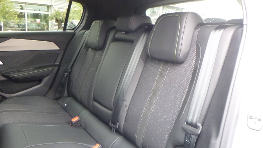 PEUGEOT 308 GT BLUEHDI 130 S&S EAT8 GT - ref: 5-1367392 - Photo 17