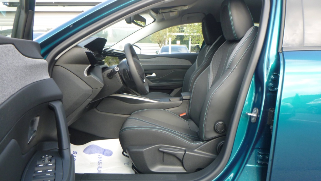 PEUGEOT 308 Allure BLUEHDI 130 EAT8 ALLURE - ref: 5-1367406 - Photo 16