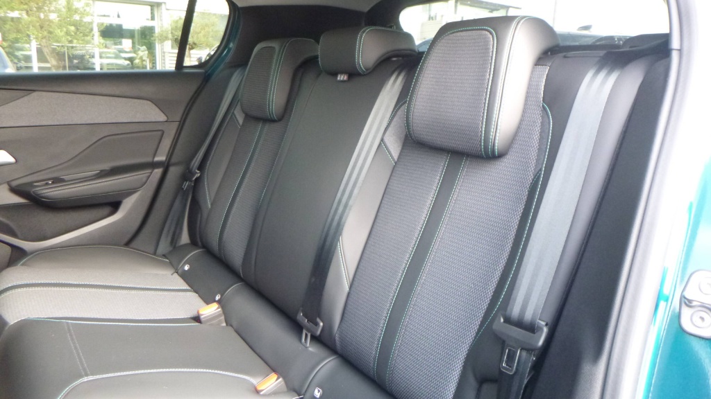 PEUGEOT 308 Allure BLUEHDI 130 EAT8 ALLURE - ref: 5-1367406 - Photo 17
