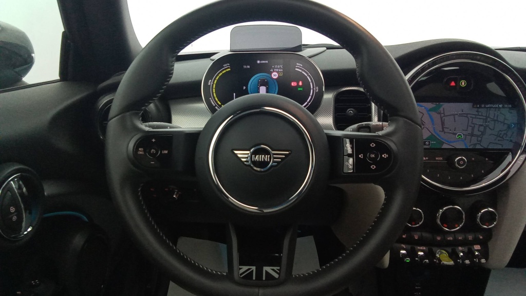 MINI Hatch Finition MINI Yours HATCH 3 PORTES COOPER SE 184 MINI YOURS - ref: 5-1367583 - Photo 14