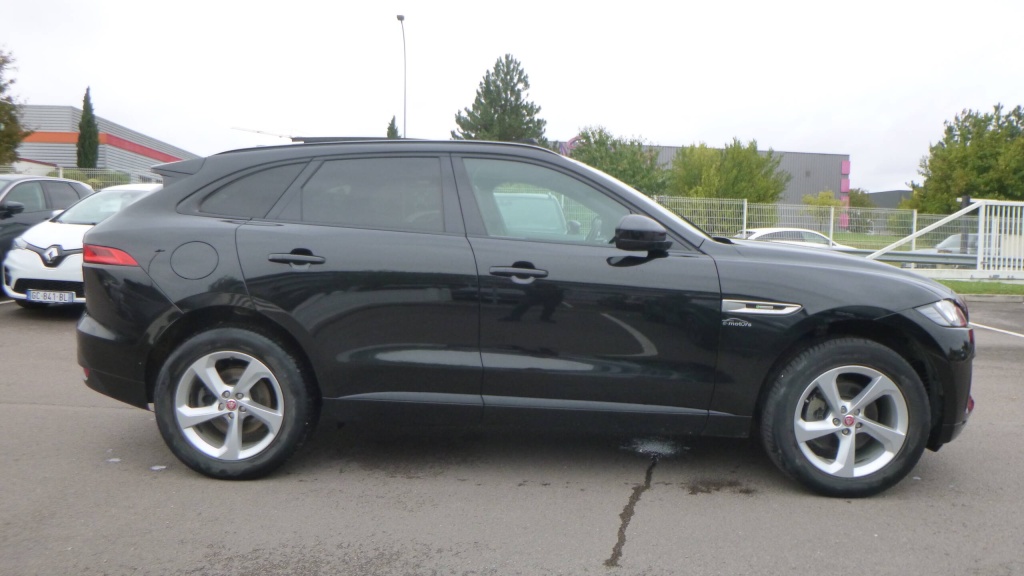 JAGUAR F-PACE R-Sport 2.0 D - 180 CH  AWD BVA8 - R-SPORT - ref: 5-1367826 - Photo 4