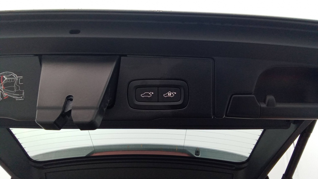 VOLVO XC60 Momentum T8 TWIN ENGINE 303+87 GEARTRONIC 8 MOMENTUM +CUIR +CAMERAS - ref: 5-1369594 - Photo 15