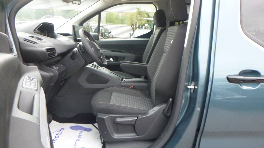 PEUGEOT Rifter GT M BLUEHDI 130 EAT8 GT 5PL +GPS +ACCES MAINS LIBRES - ref: 5-1370416 - Photo 16