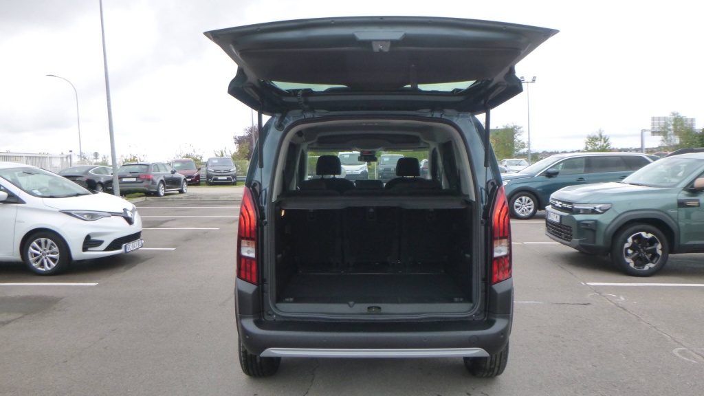 PEUGEOT Rifter GT M BLUEHDI 130 EAT8 GT 5PL +GPS +ACCES MAINS LIBRES - ref: 5-1370416 - Photo 18