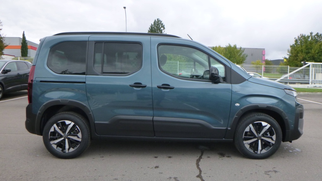 PEUGEOT Rifter GT M BLUEHDI 130 EAT8 GT 5PL +GPS +ACCES MAINS LIBRES - ref: 5-1370416 - Photo 4
