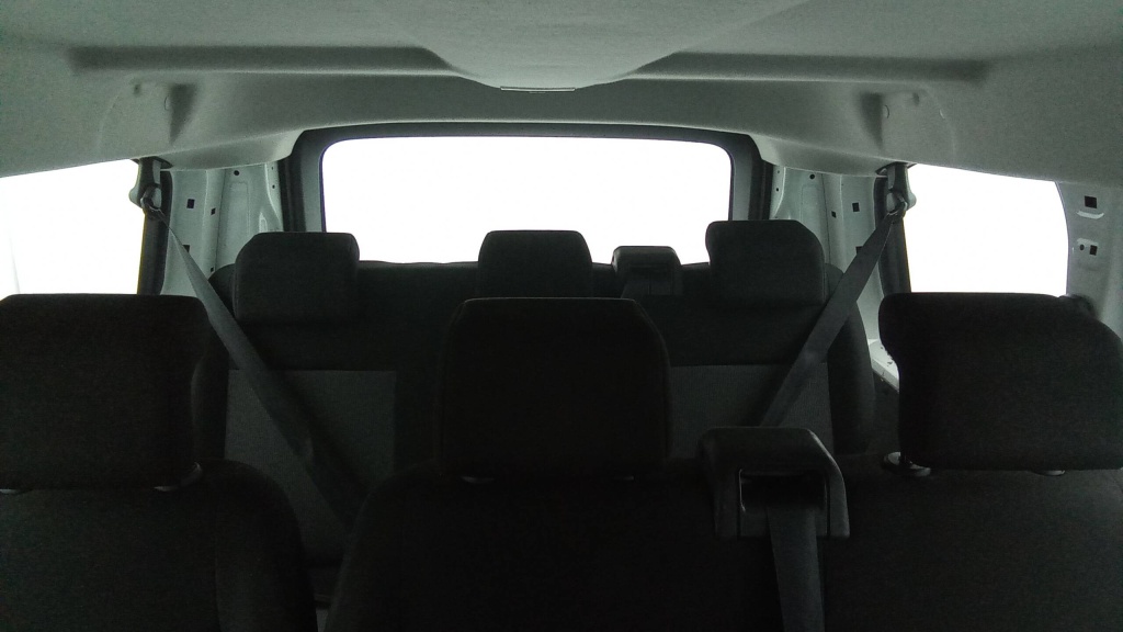 PEUGEOT Expert Combi Expert Standard BlueHDi 120 9Pl +PDC AR EXPERT STANDARD BLUEHDI 120 9PL +PDC AR - ref: 5-1370733 - Photo 12