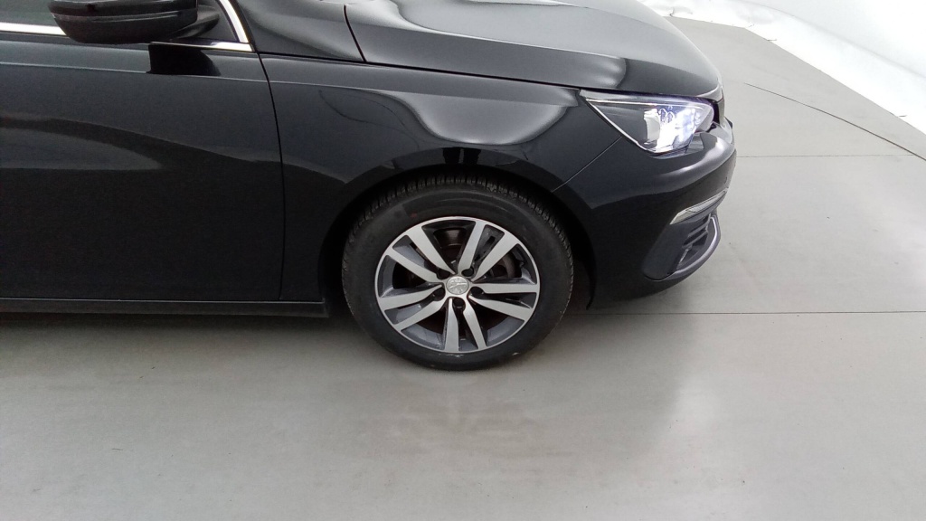 PEUGEOT 308 Allure PURETECH 130 ALLURE +ACC - ref: 5-1370940 - Photo 11