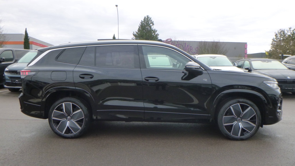 VOLKSWAGEN Tayron R-Line EHYBRID 272 DSG6 5PL R-LINE +TOIT PANO +JA20