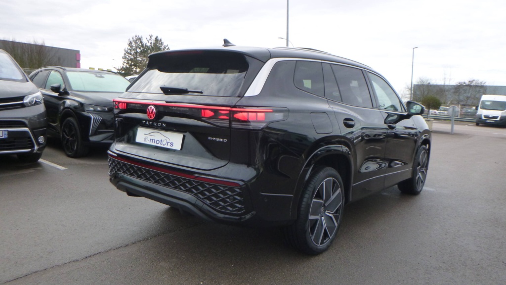 VOLKSWAGEN Tayron R-Line EHYBRID 272 DSG6 5PL R-LINE +TOIT PANO +JA20