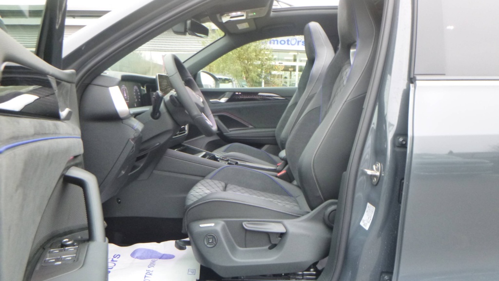 VOLKSWAGEN Tayron R-Line EHYBRID 272 DSG6 5PL R-LINE +TOIT PANO +JA20