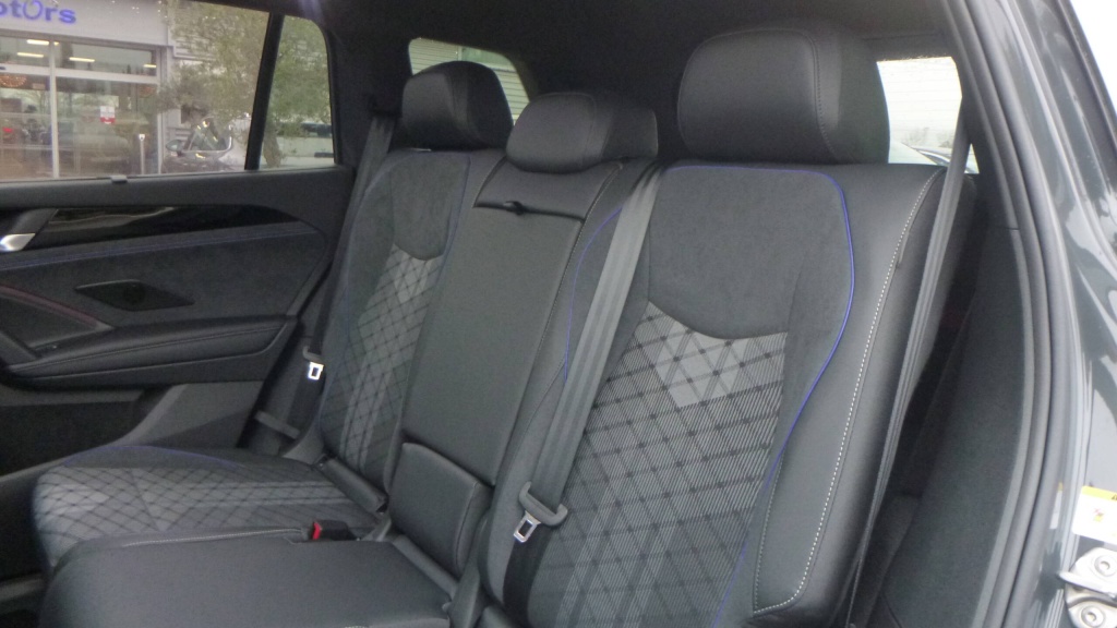 VOLKSWAGEN Tayron R-Line EHYBRID 272 DSG6 5PL R-LINE +TOIT PANO +JA20