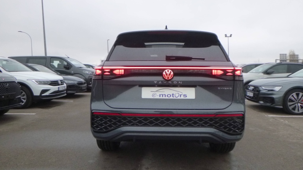 VOLKSWAGEN Tayron R-Line EHYBRID 272 DSG6 5PL R-LINE +TOIT PANO +JA20