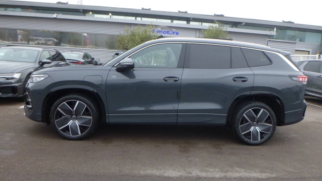 VOLKSWAGEN Tayron R-Line EHYBRID 272 DSG6 5PL R-LINE +TOIT PANO +JA20