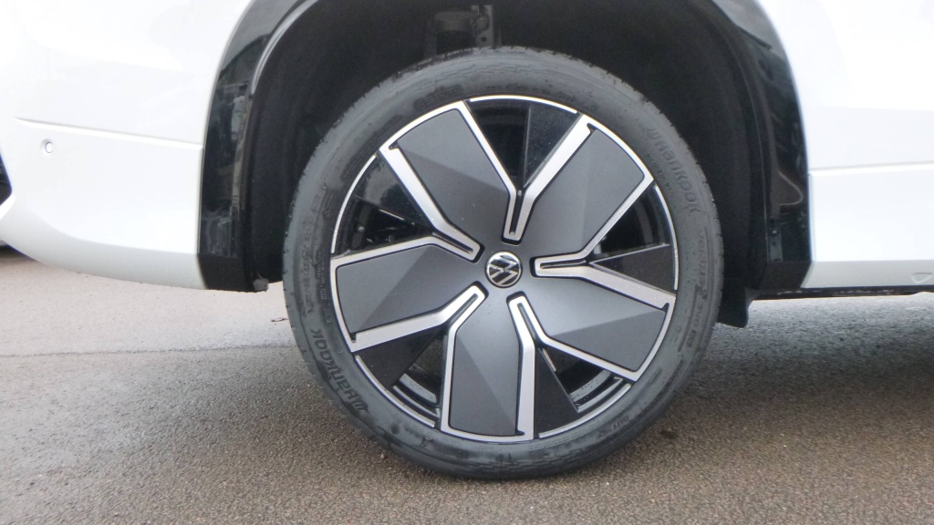 VOLKSWAGEN Tayron R-Line EHYBRID 272 DSG6 5PL R-LINE +TOIT PANO +JA20