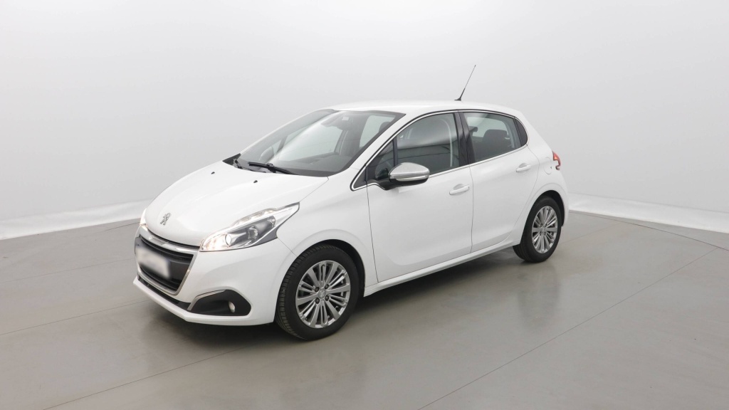 PEUGEOT 208 Allure 1.2 PURETECH 110 ALLURE - ref: 5-1372186 - Photo 17