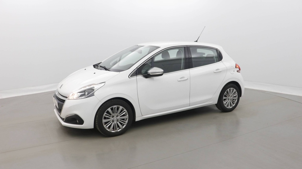 PEUGEOT 208 Allure 1.2 PURETECH 110 ALLURE - ref: 5-1372186 - Photo 19