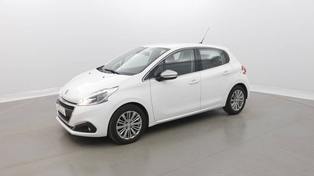 PEUGEOT 208 Allure 1.2 PURETECH 110 ALLURE - ref: 5-1372186 - Photo 2