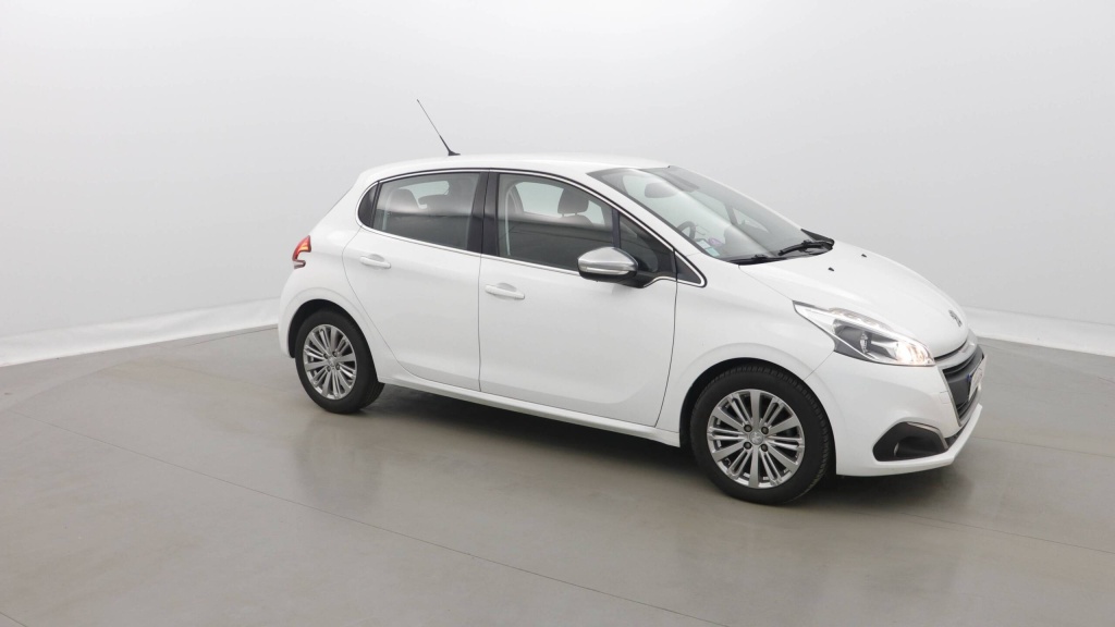 PEUGEOT 208 Allure 1.2 PURETECH 110 ALLURE - ref: 5-1372186 - Photo 8