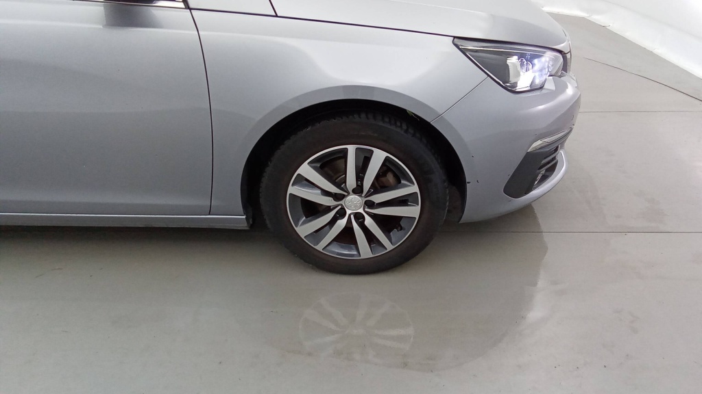 PEUGEOT 308 Allure PURETECH 130 EAT8 ALLURE - ref: 5-1372537 - Photo 11