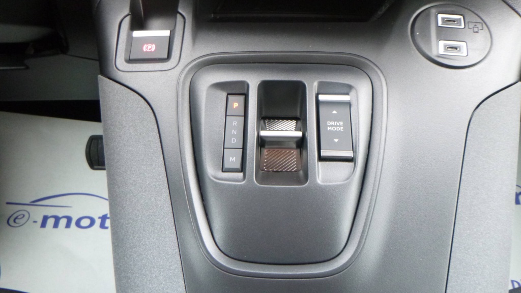 PEUGEOT Rifter GT M BLUEHDI 130 EAT8 GT 5PL +GPS +ACCES MAINS LIBRES - ref: 5-1373323 - Photo 19