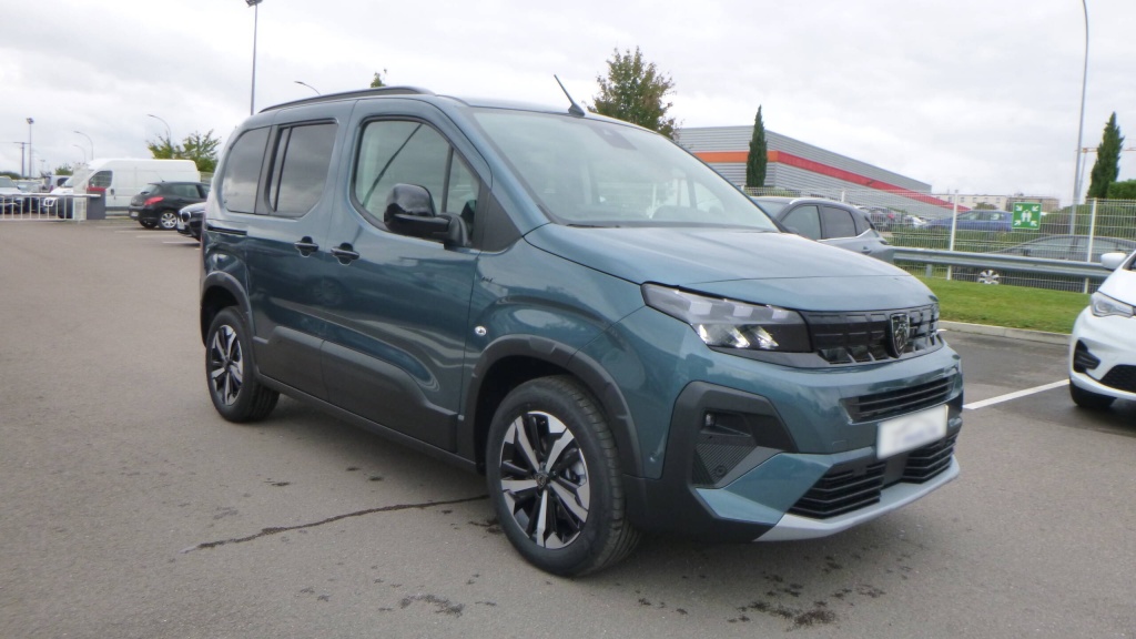 PEUGEOT Rifter GT M BLUEHDI 130 EAT8 GT 5PL +GPS +ACCES MAINS LIBRES - ref: 5-1373323 - Photo 3