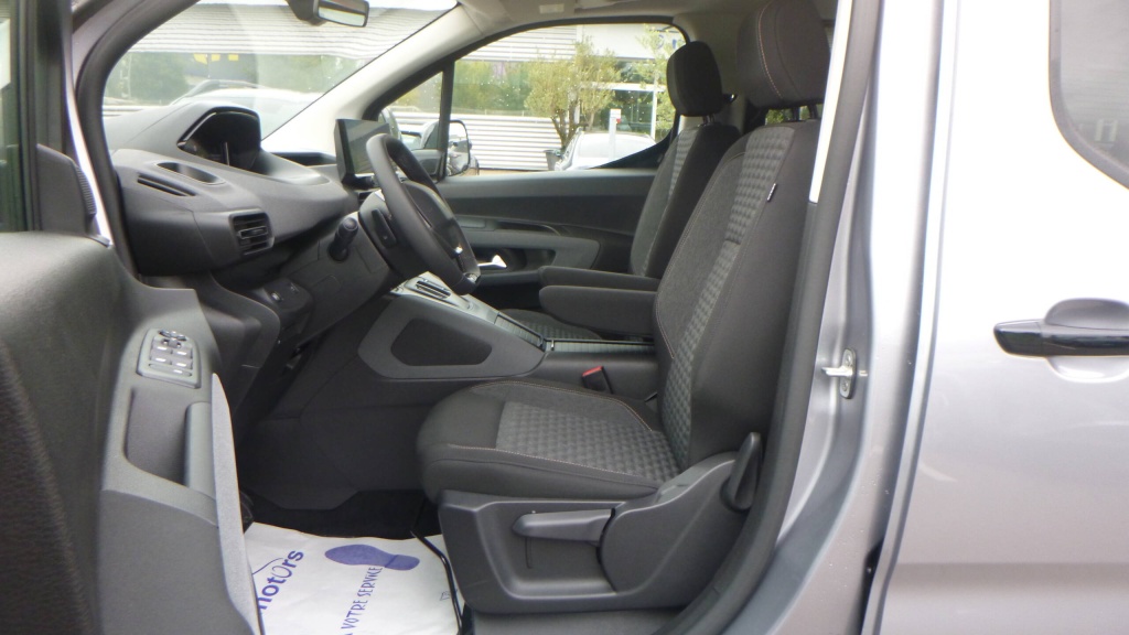 PEUGEOT Rifter GT M BLUEHDI 130 EAT8 GT 5PL +GPS +ACCES MAINS LIBRES - ref: 5-1373329 - Photo 16
