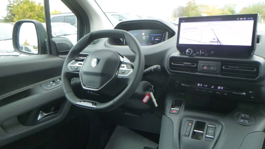 PEUGEOT Rifter GT M BLUEHDI 130 EAT8 GT 5PL +GPS - ref: 5-1373336 - Photo 15