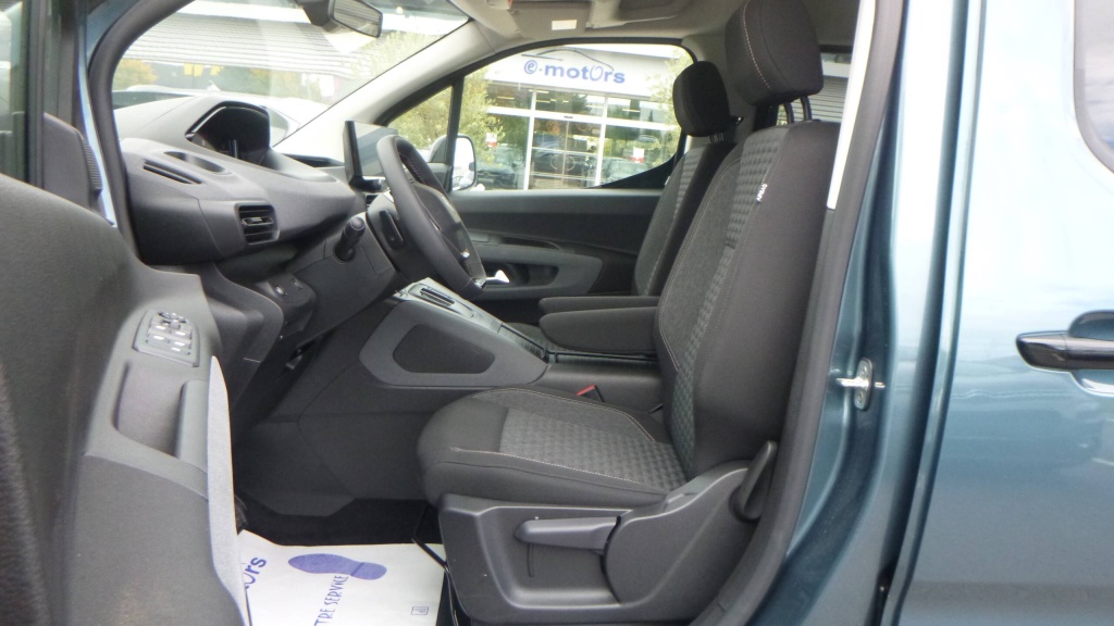 PEUGEOT Rifter GT M BLUEHDI 130 EAT8 GT 5PL +GPS - ref: 5-1373336 - Photo 16