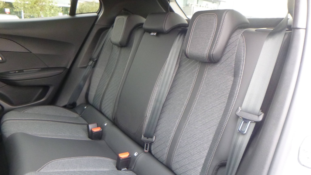 PEUGEOT 2008 Allure 100 S&S ALLURE - ref: 5-1373587 - Photo 16