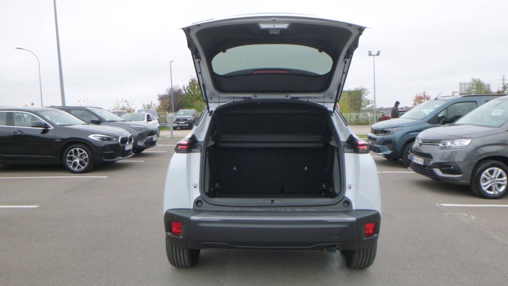 PEUGEOT 2008 Allure 100 S&S ALLURE - ref: 5-1373587 - Photo 17