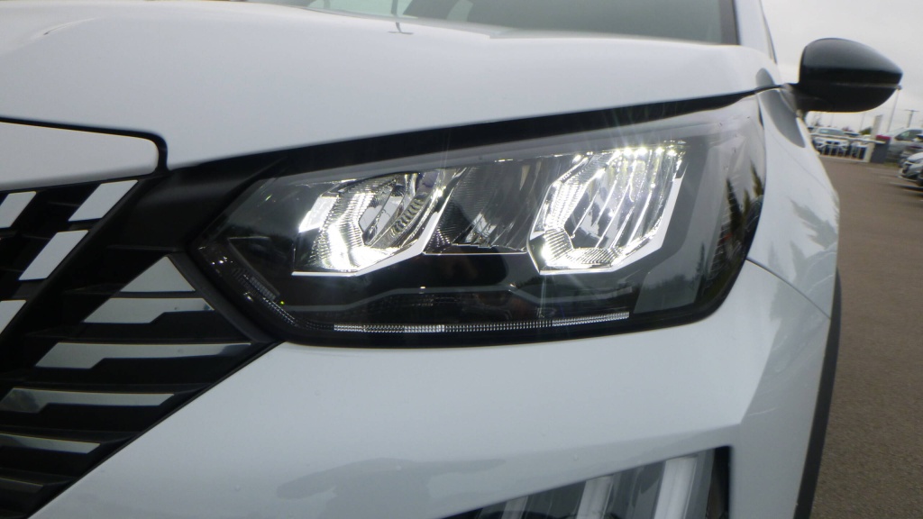 PEUGEOT 2008 Allure 100 S&S ALLURE - ref: 5-1373587 - Photo 9