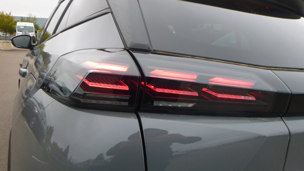 PEUGEOT 2008 Allure 100 S&S ALLURE - ref: 5-1373595 - Photo 10