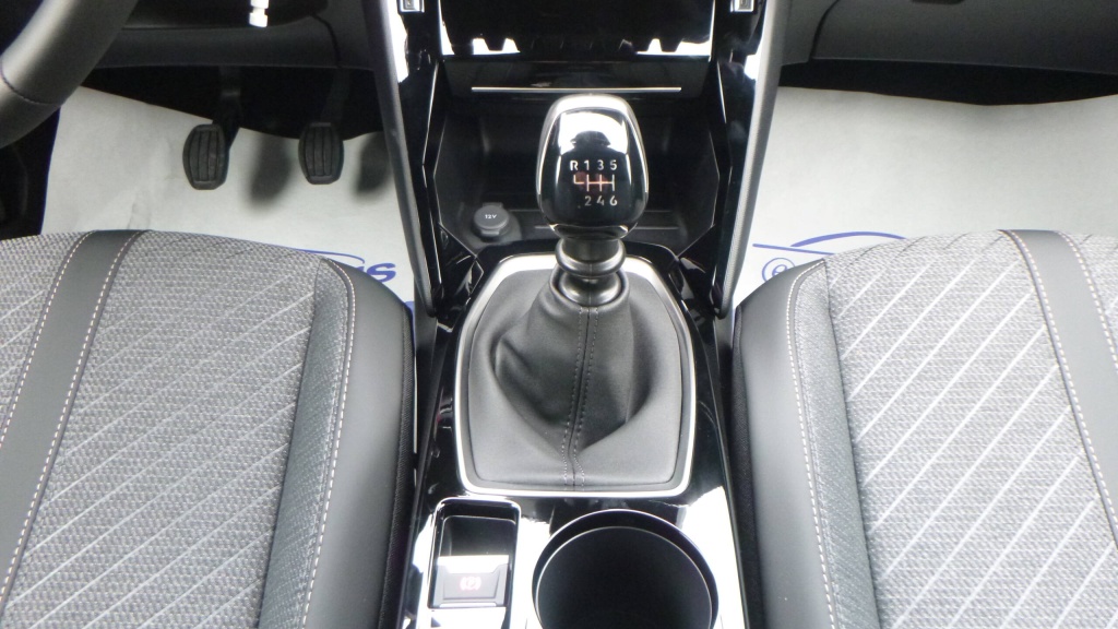 PEUGEOT 2008 Allure 100 S&S ALLURE - ref: 5-1373595 - Photo 18