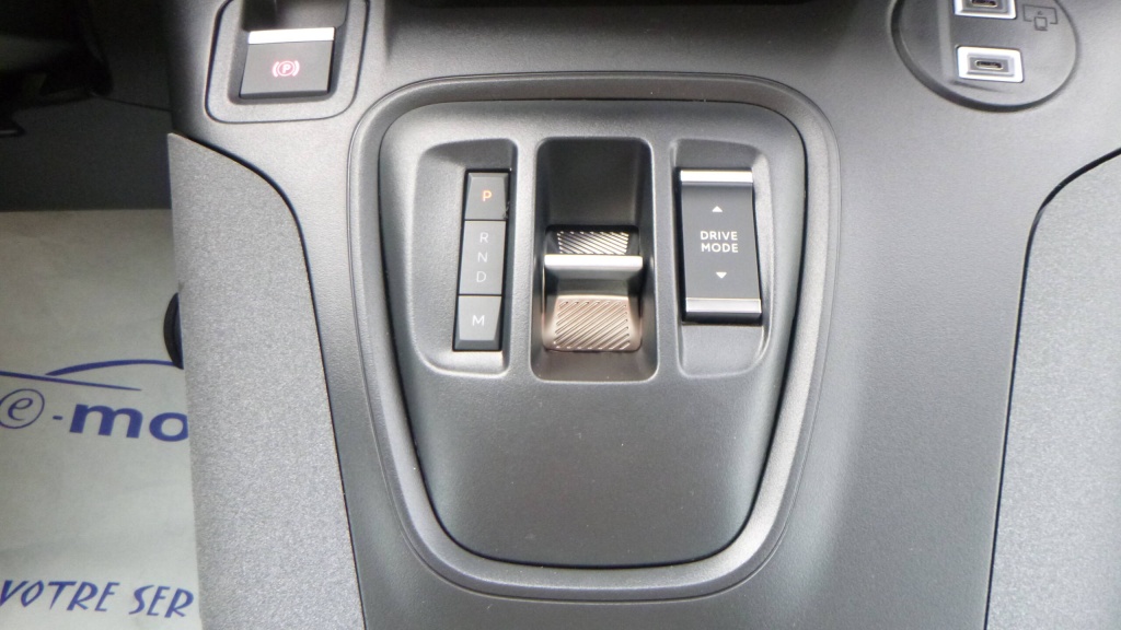 PEUGEOT Rifter GT XL BLUEHDI 130 EAT8 GT 7PL - ref: 5-1373630 - Photo 19