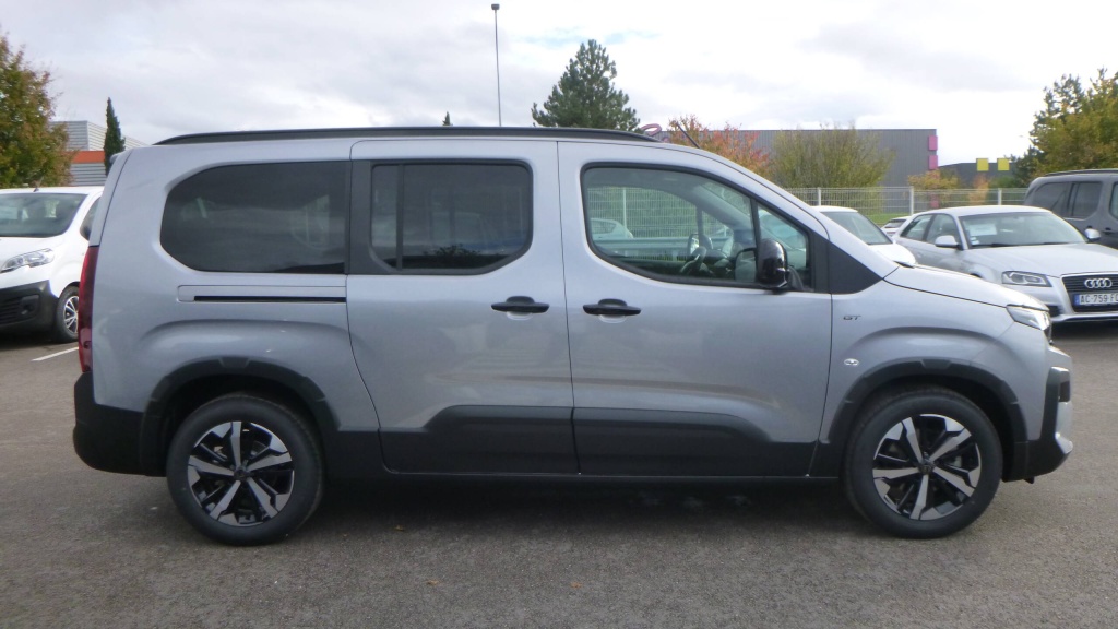 PEUGEOT Rifter GT XL BLUEHDI 130 EAT8 GT 7PL +GPS +ACCES MAINS LIBRES - ref: 5-1373644 - Photo 4