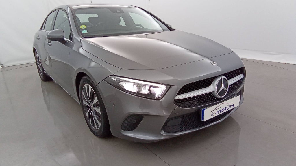 MERCEDES Classe E Style Line CLASSE A 200D 8G-DCT STYLE +GPS  - ref: 5-1373716 - Photo 9
