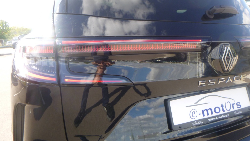 RENAULT Espace Iconic ESPACE E-TECH FULL HYBRID 200 ICONIC 7PL +TOIT VITRE + HI-FI HARMAN - ref: 5-1375185 - Photo 3
