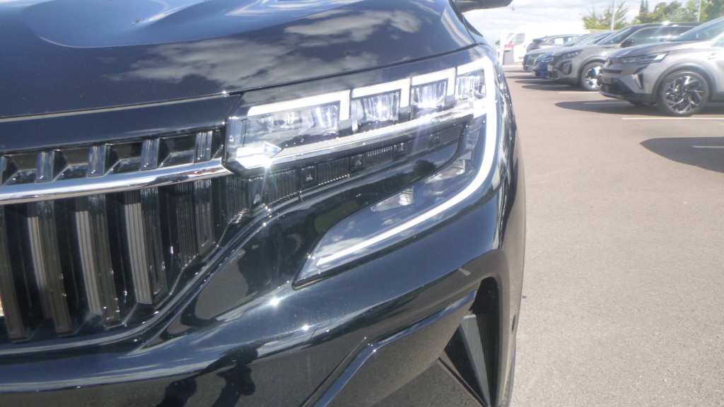 RENAULT Espace Iconic ESPACE E-TECH FULL HYBRID 200 ICONIC 7PL +TOIT VITRE + HI-FI HARMAN - ref: 5-1375185 - Photo 8