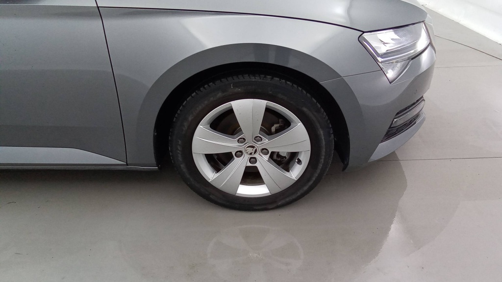 SKODA SuperbCombi Business 2.0 TDI 150 DSG7  - ref: 5-1376028 - Photo 11