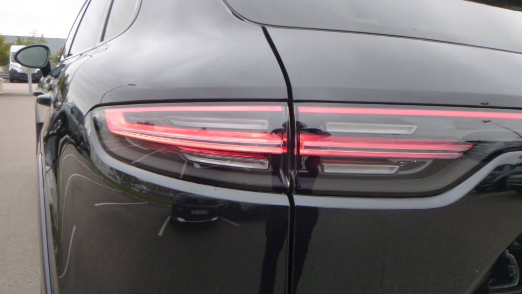 PORSCHE Cayenne Cayenne E-Hybrid 3.0 V6 462 ch Tiptronic BVA + 33.000€ d'options E-HYBRID 3.0 V6 462 CH TIPTRONIC BVA + 33.000€ D'OPTIONS - ref: 5-1376502 - Photo 10
