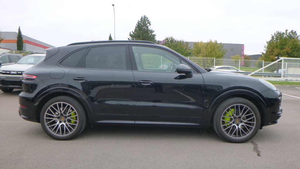 PORSCHE Cayenne Cayenne E-Hybrid 3.0 V6 462 ch Tiptronic BVA + 33.000€ d'options E-HYBRID 3.0 V6 462 CH TIPTRONIC BVA + 33.000€ D'OPTIONS - ref: 5-1376502 - Photo 4
