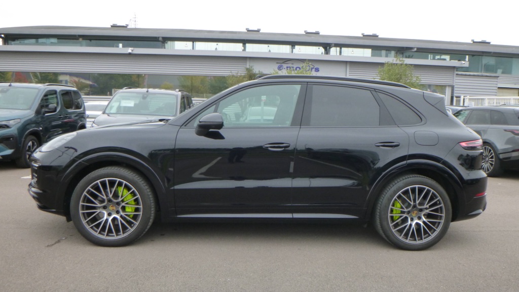 PORSCHE Cayenne Cayenne E-Hybrid 3.0 V6 462 ch Tiptronic BVA + 33.000€ d'options E-HYBRID 3.0 V6 462 CH TIPTRONIC BVA + 33.000€ D'OPTIONS - ref: 5-1376502 - Photo 8