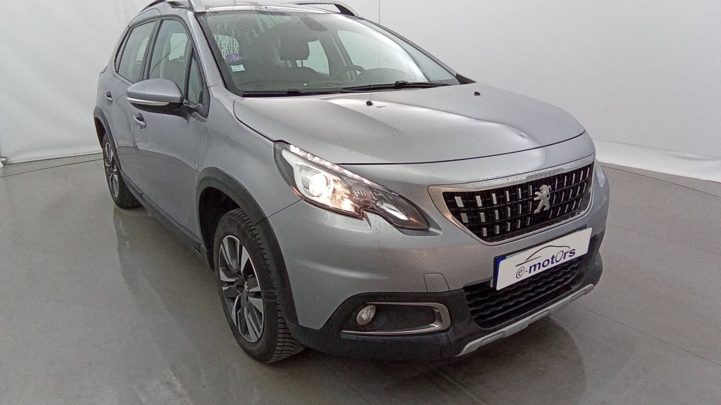 PEUGEOT 2008 Allure 1.2 PURETECH 110CH S&S EAT6 - ALLURE - ref: 5-1379432 - Photo 9