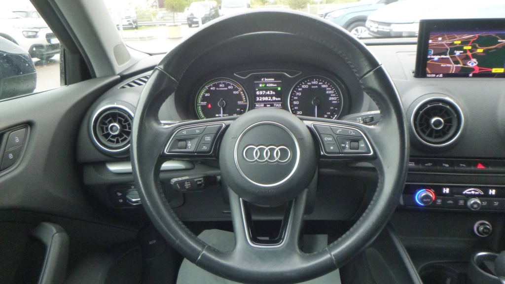 AUDI A3 Sportback Design 40 TFSIE 204 S TRONIC DESIGN - ref: 5-1380420 - Photo 14