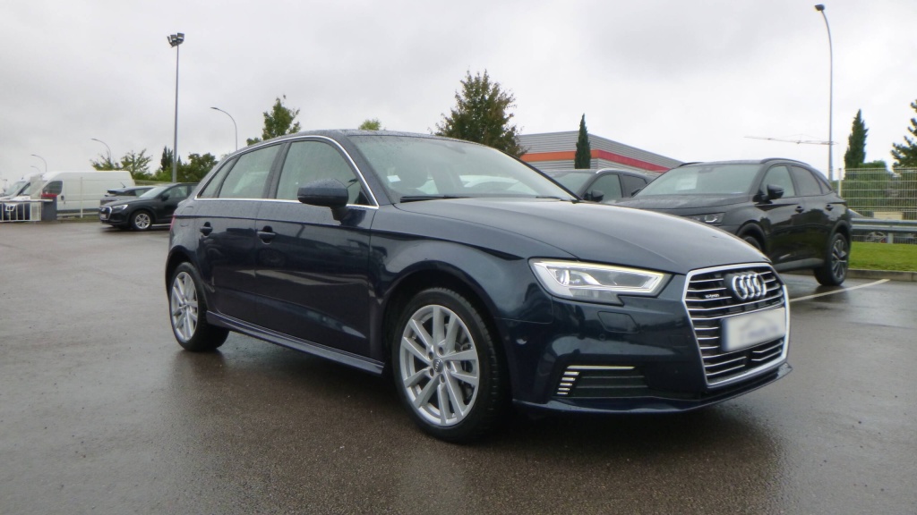 AUDI A3 Sportback Design 40 TFSIE 204 S TRONIC DESIGN - ref: 5-1380420 - Photo 3