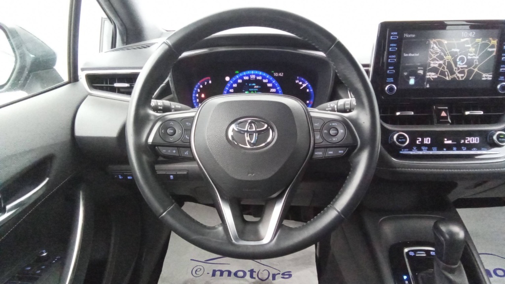 TOYOTA Corolla Design 180H DYNAMIC +GPS +PDC AR - ref: 5-1380701 - Photo 13