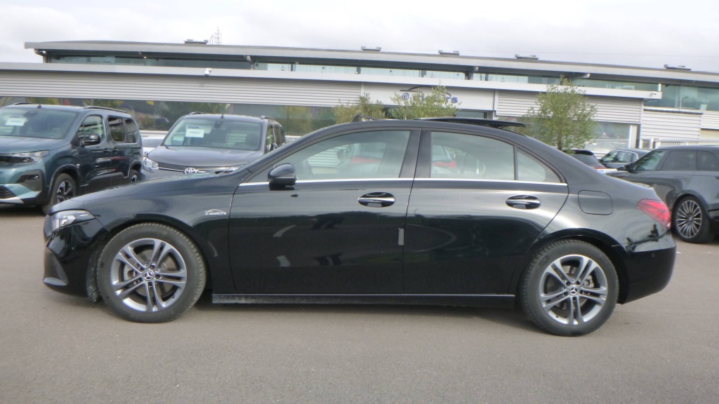 MERCEDES Classe E Style Line CLASSE A 200 7G-DCT - STYLE LINE - ref: 5-1381504 - Photo 8
