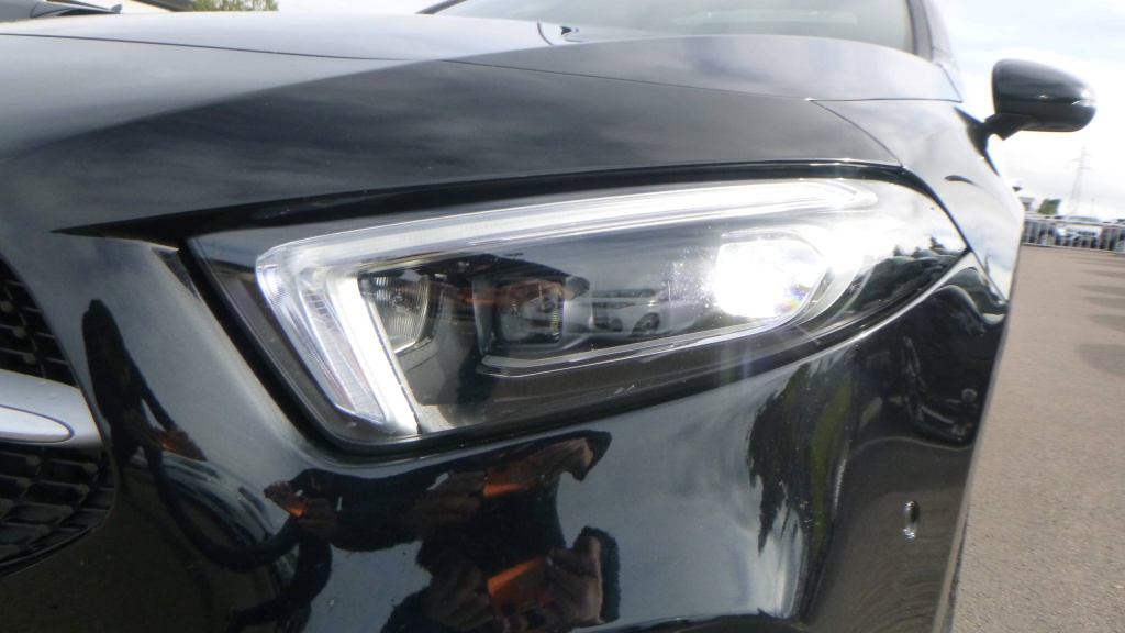 MERCEDES Classe E Style Line CLASSE A 200 7G-DCT - STYLE LINE - ref: 5-1381504 - Photo 9