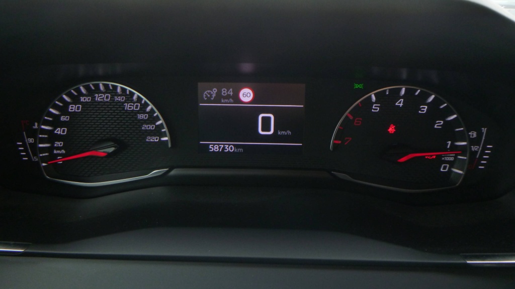 PEUGEOT 2008 Allure PURETECH 100 S&S BVM6 - ALLURE - ref: 5-1383621 - Photo 10